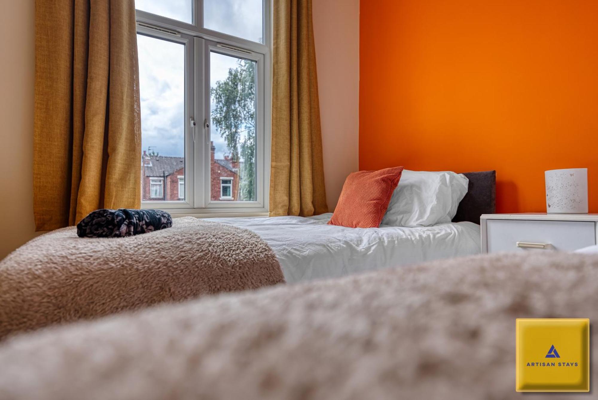 4 Bedroom, 6 Beds, 3 Bathrooms, Near Nec & Birmingham Airport, Business, Contractor And Family Friendly, Free Wi-Fi, Free Parking Coventry Kültér fotó