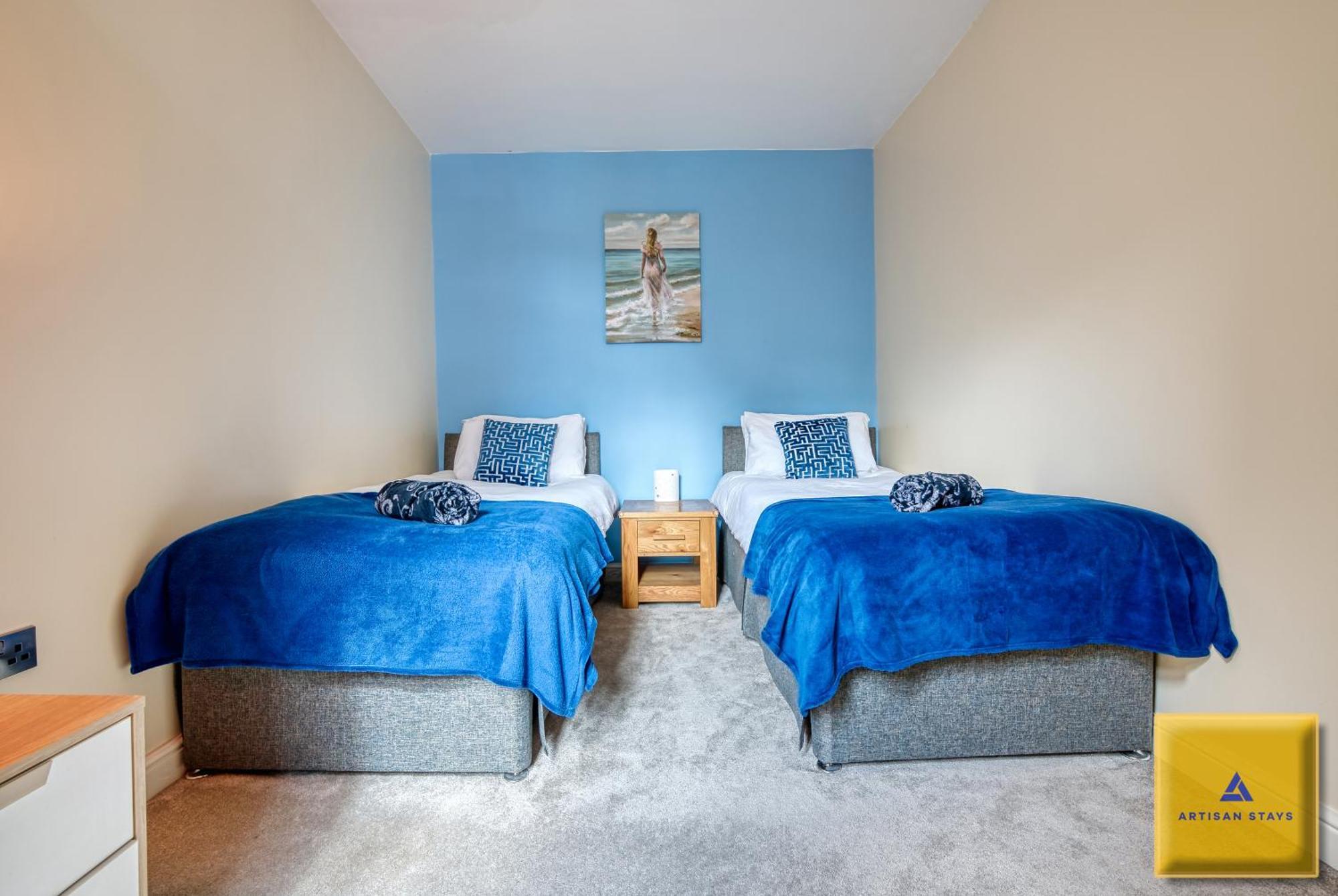 4 Bedroom, 6 Beds, 3 Bathrooms, Near Nec & Birmingham Airport, Business, Contractor And Family Friendly, Free Wi-Fi, Free Parking Coventry Kültér fotó