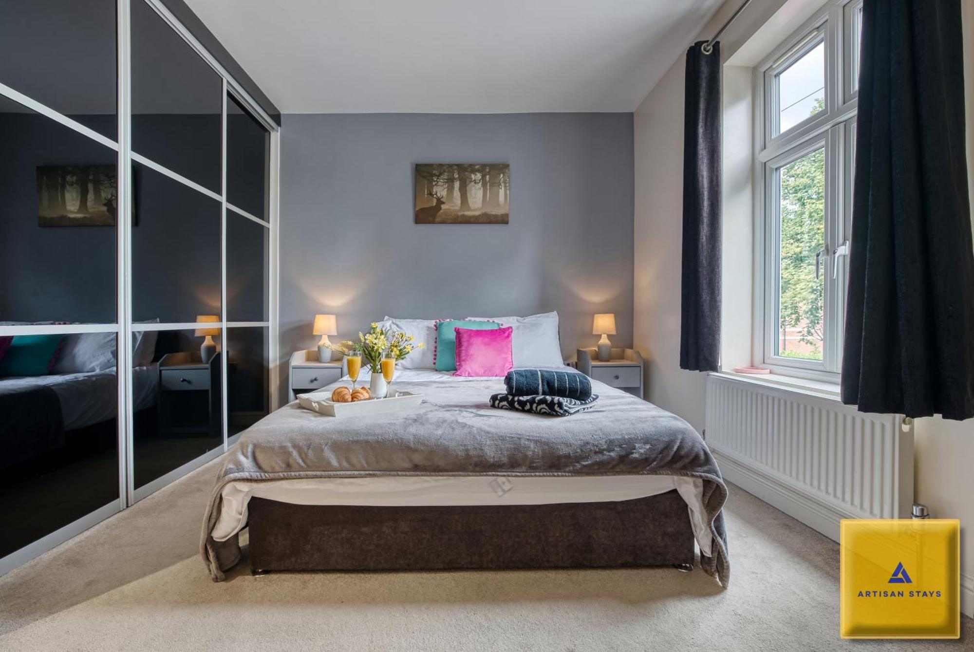 4 Bedroom, 6 Beds, 3 Bathrooms, Near Nec & Birmingham Airport, Business, Contractor And Family Friendly, Free Wi-Fi, Free Parking Coventry Kültér fotó