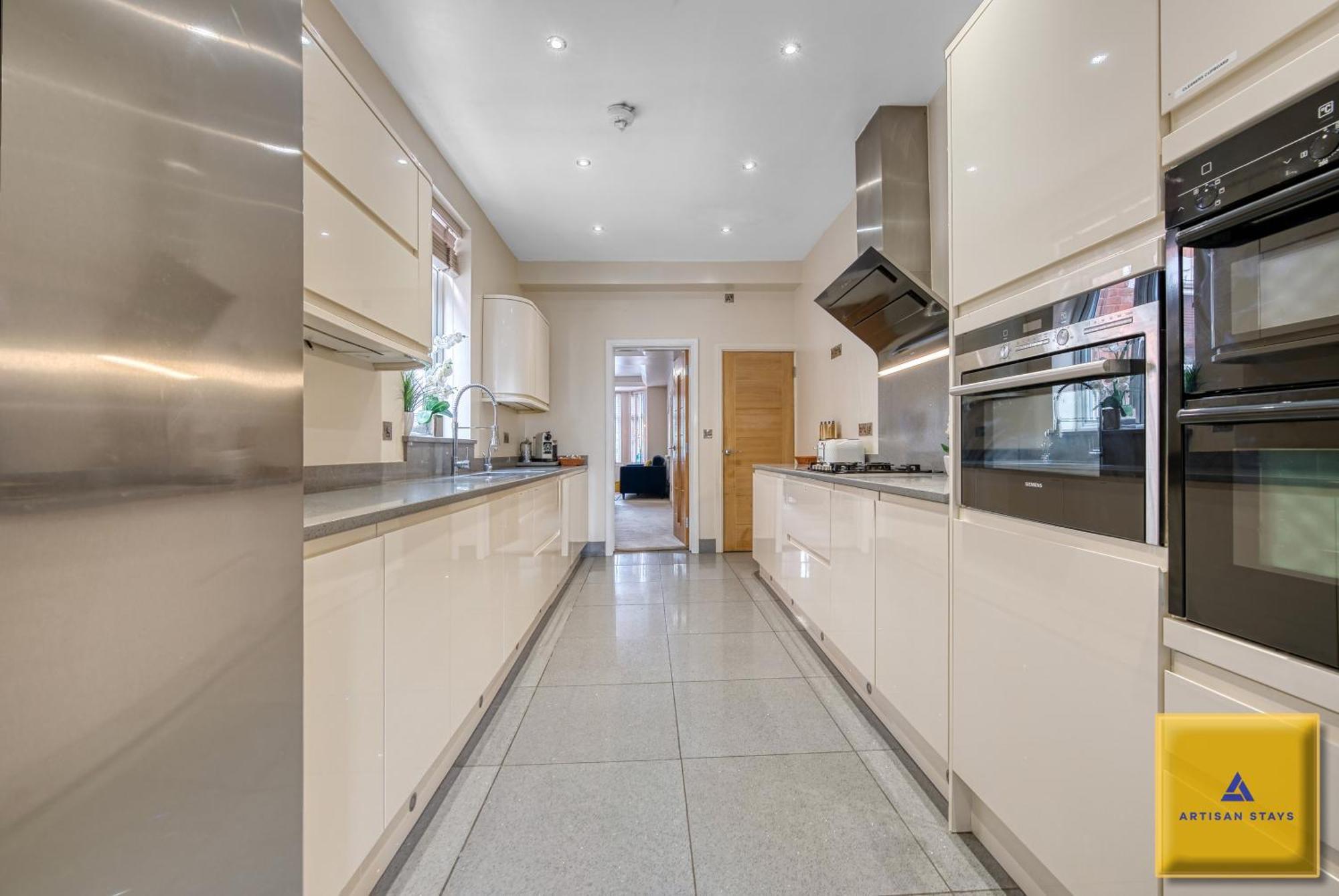 4 Bedroom, 6 Beds, 3 Bathrooms, Near Nec & Birmingham Airport, Business, Contractor And Family Friendly, Free Wi-Fi, Free Parking Coventry Kültér fotó